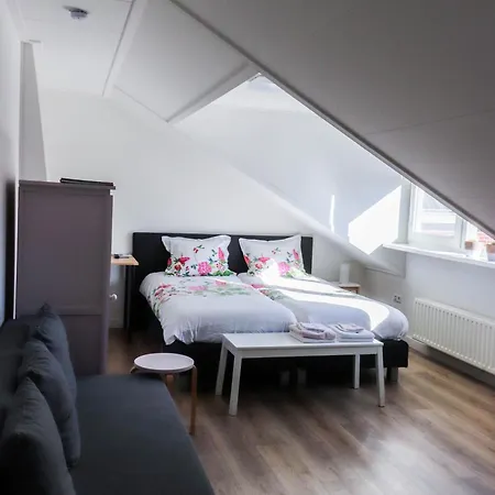 Bij Jans Casa de hóspedes 3*
