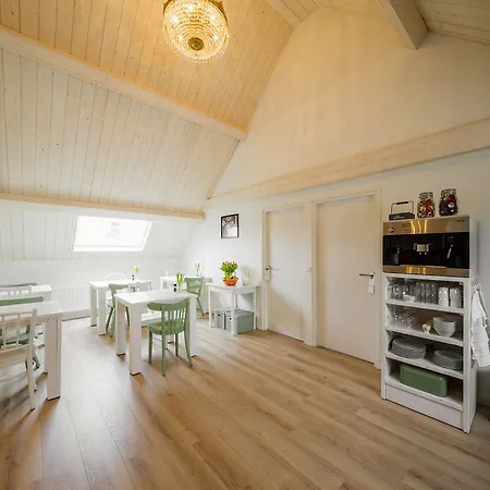 Bij Jans 게스트하우스 3*