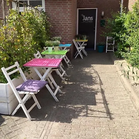 Bij Jans 게스트하우스